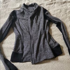 Lululemon zip up with zipper pockets